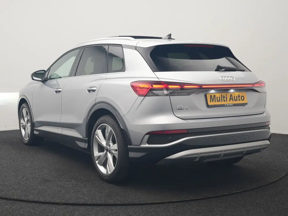 Audi Q4 e-tron 40 S Line 77 kWh 204pk Dealer O.H. uit 2024, foto 10