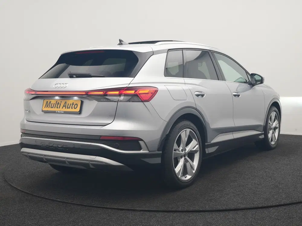 Audi Q4 e-tron 40 S Line 77 kWh 204pk Dealer O.H. uit 2024, foto 3
