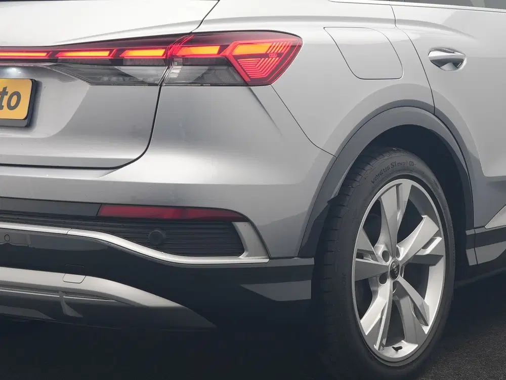 Audi Q4 e-tron 40 S Line 77 kWh 204pk Dealer O.H. uit 2024, foto 5