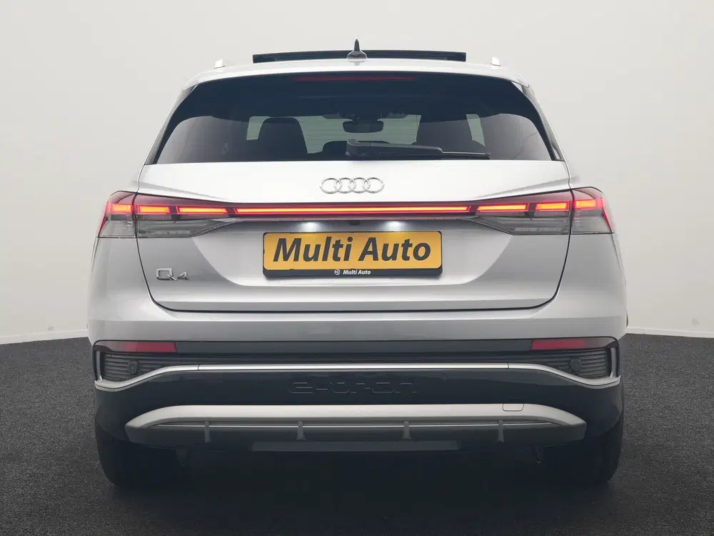Audi Q4 e-tron 40 S Line 77 kWh 204pk Dealer O.H. uit 2024, foto 8