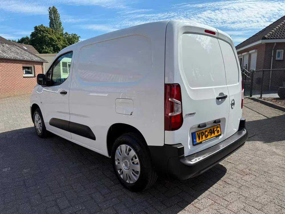 Opel Combo 1.5D L1H1 Edition euro 6 airco cruise uit 2021, foto 2