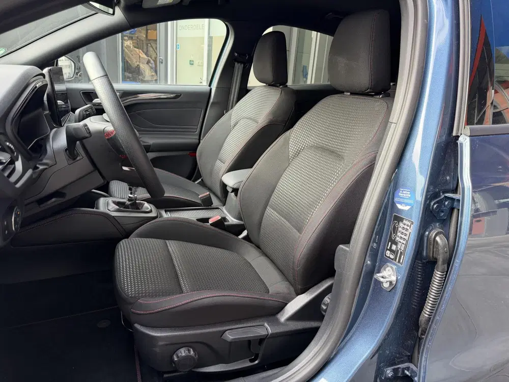 Ford Focus 1.0 Hybrid ST Line X uit 2025, foto 11
