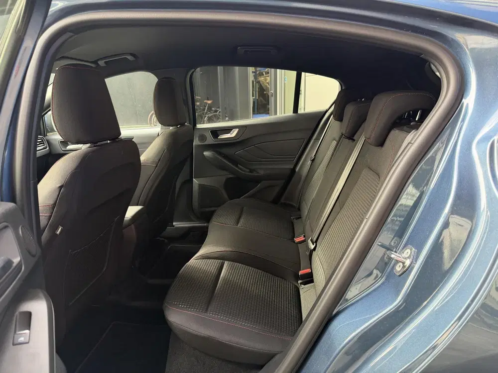Ford Focus 1.0 Hybrid ST Line X uit 2025, foto 12