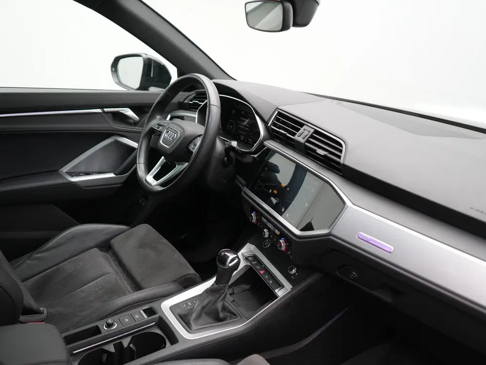 Audi Q3 45 TFSI e Business Edition PHEV 245pk Deal uit 2022, foto 14