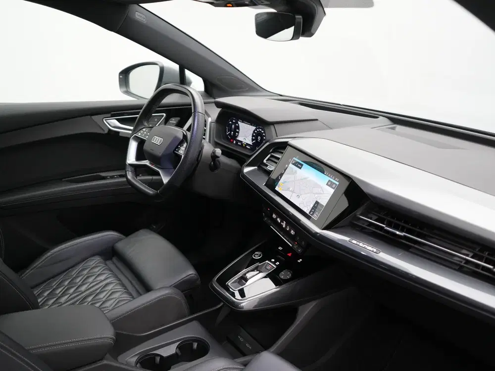 Audi Q4 e-tron 35 2x S Line 55 kWh 170pk Dealer O.H. uit 2021, foto 14