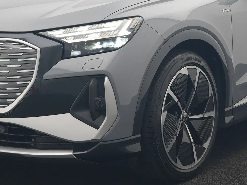 Audi Q4 e-tron 35 2x S Line 55 kWh 170pk Dealer O.H. uit 2021, foto 4