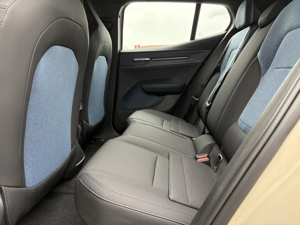 Volvo EX30 P3 Plus Europa 51 kWh uit 2026, foto 14