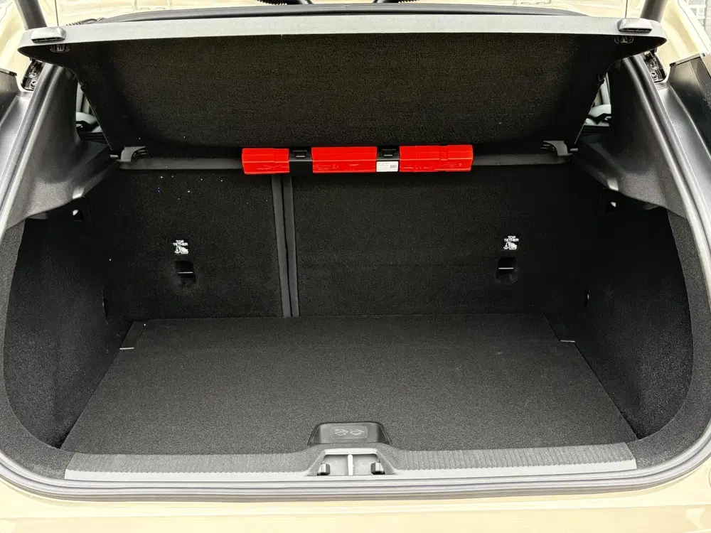 Volvo EX30 P3 Plus Europa 51 kWh uit 2026, foto 15