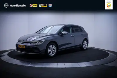 Volkswagen Golf 1.0 eTSI Dsg Life Business FULL LED uit 2023
