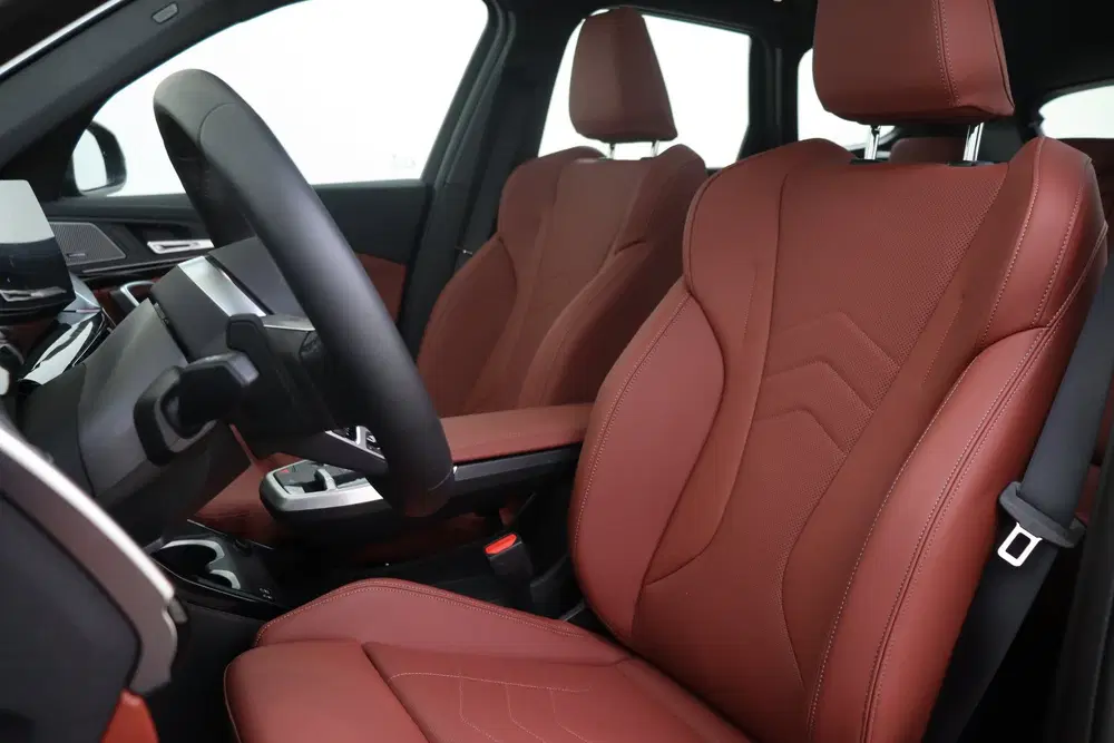 BMW iX1 eDrive20 M Sport uit 2026, foto 6