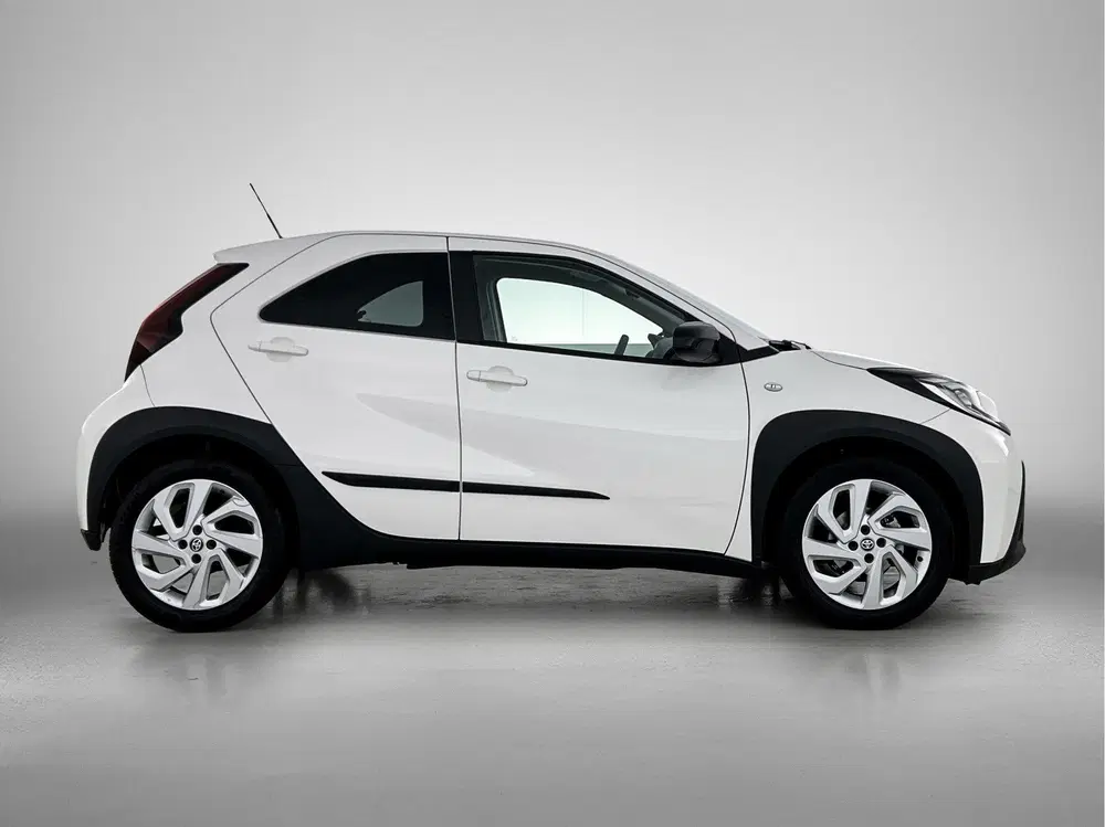 Toyota Aygo X 1.0 VVT-i MT first (bj 2022) uit 2022, foto 11