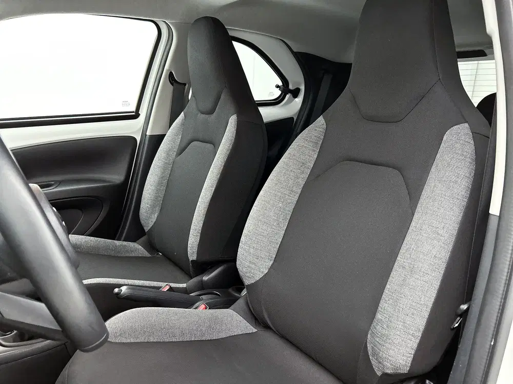 Toyota Aygo X 1.0 VVT-i MT first (bj 2022) uit 2022, foto 15