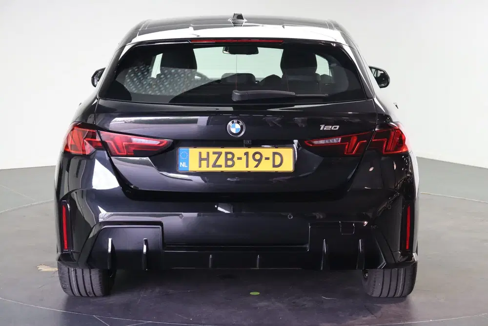 BMW 1-serie 120 M Sport Automaat uit 2025, foto 5