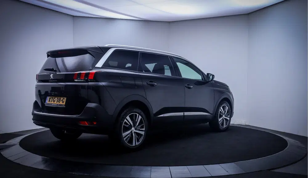 Peugeot 5008 1.2T Aut. 7P ALLURE Pack FULL LED uit 2023, foto 5