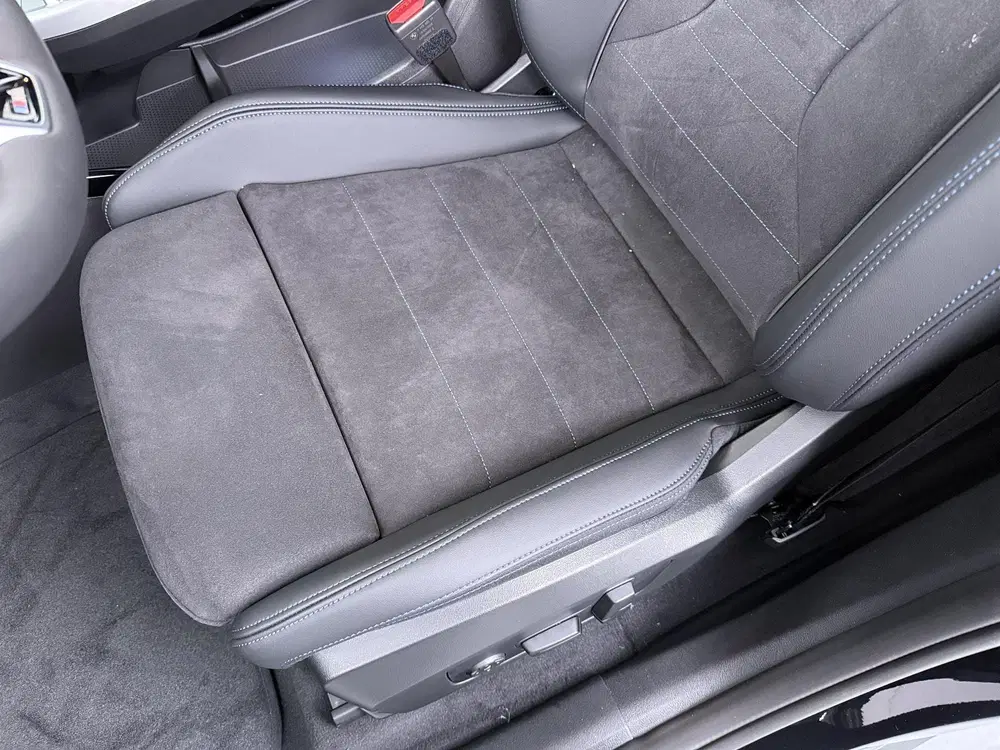 BMW iX1 eDrive20 67 kWh M Sport Edition uit 2026, foto 13