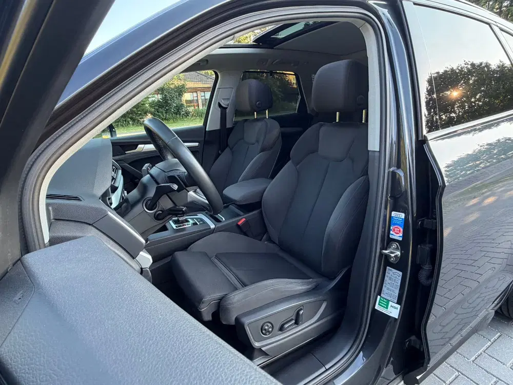 Audi Q5 50 TFSI e PANORAMADAK uit 2021, foto 8
