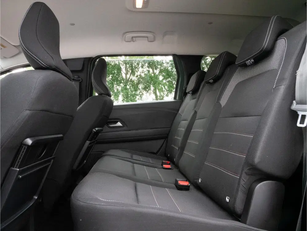 Dacia Jogger 1.0 TCe 110 Extreme 7p. Camera uit 2023, foto 15