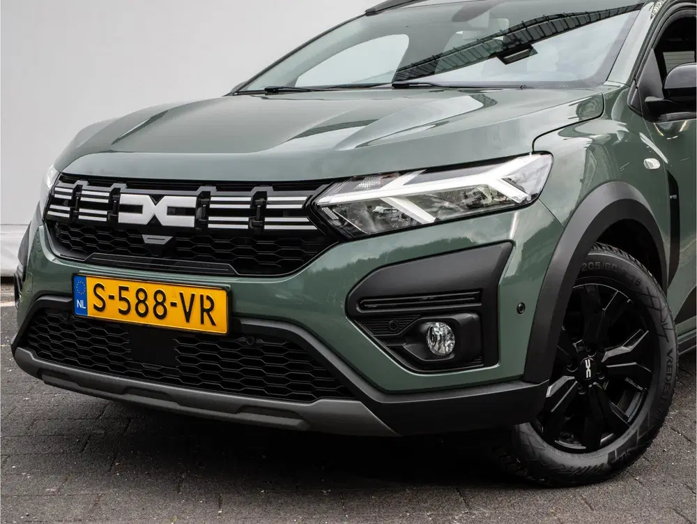 Dacia Jogger 1.0 TCe 110 Extreme 7p. Camera uit 2023, foto 2
