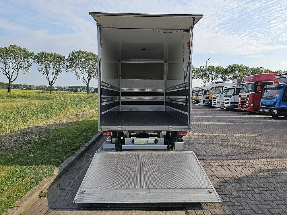 Mercedes-Benz Sprinter 317 bakwagen laadklep uit 2024, foto 11