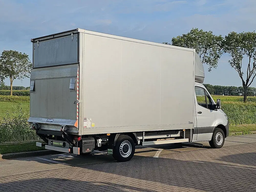 Mercedes-Benz Sprinter 317 bakwagen laadklep uit 2024, foto 3
