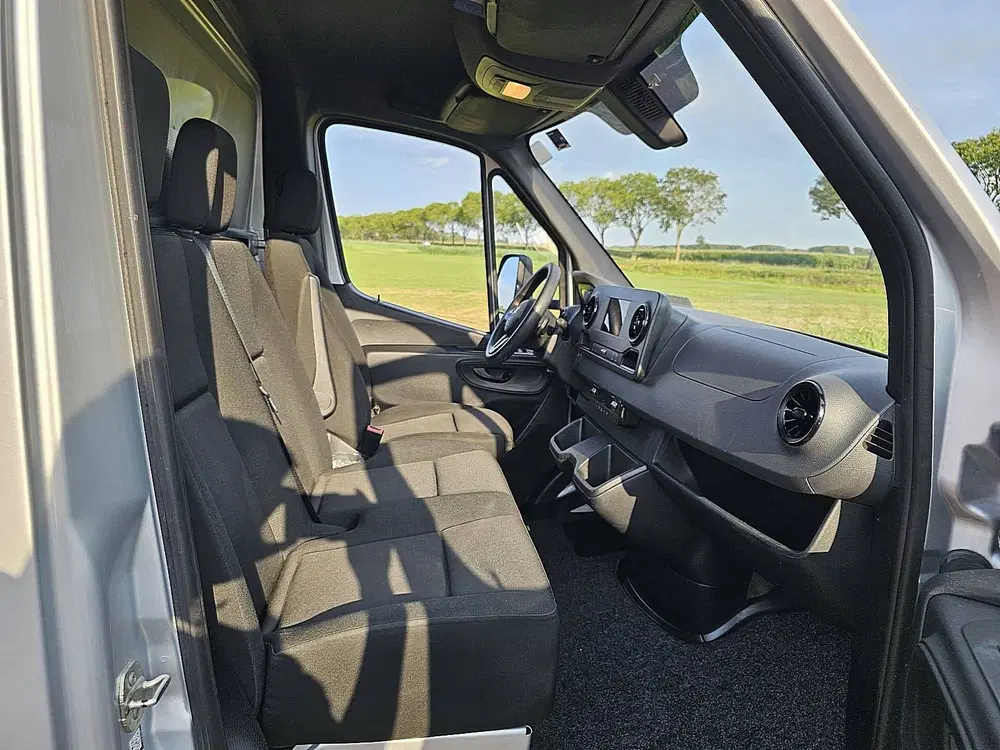 Mercedes-Benz Sprinter 317 bakwagen laadklep uit 2024, foto 7