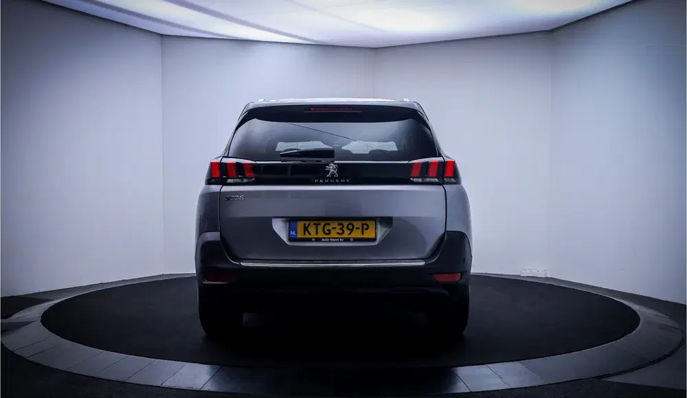 Peugeot 5008 1.2T Aut. 7p ALLURE Business FULL LED uit 2020, foto 5