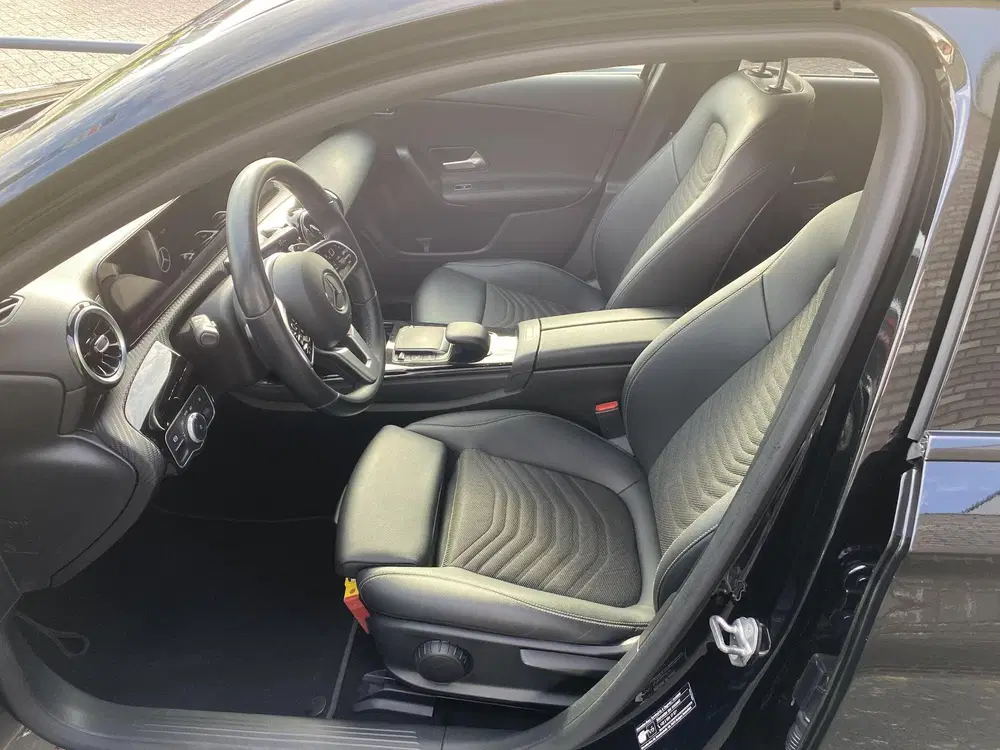 Mercedes-Benz A-Klasse 250 e Business Solution AMG Limited uit 2022, foto 13