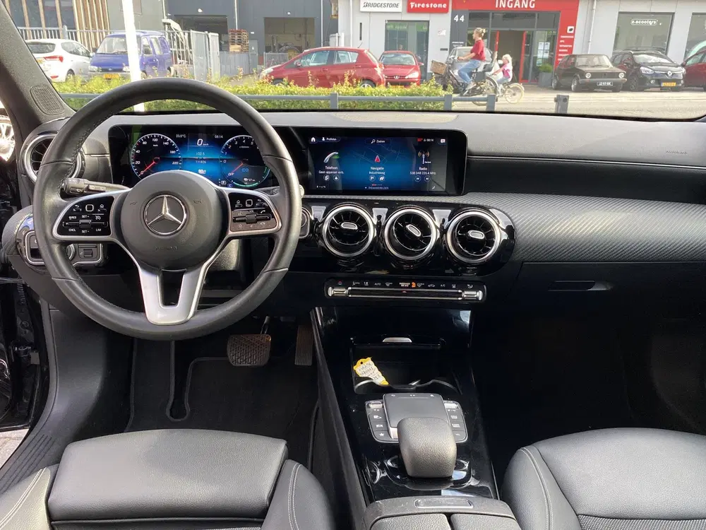 Mercedes-Benz A-Klasse 250 e Business Solution AMG Limited uit 2022, foto 14