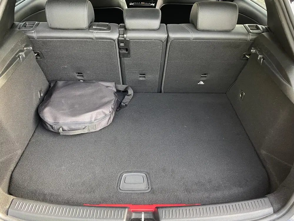 Mercedes-Benz A-Klasse 250 e Business Solution AMG Limited uit 2022, foto 15