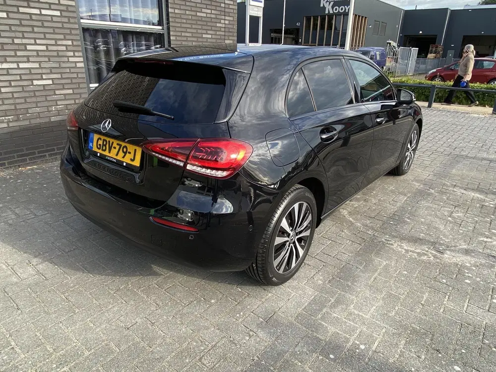 Mercedes-Benz A-Klasse 250 e Business Solution AMG Limited uit 2022, foto 4