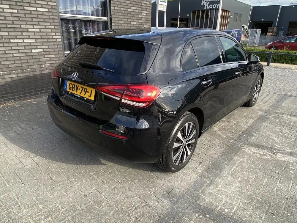 Mercedes-Benz A-Klasse 250 e Business Solution AMG Limited uit 2022, foto 6