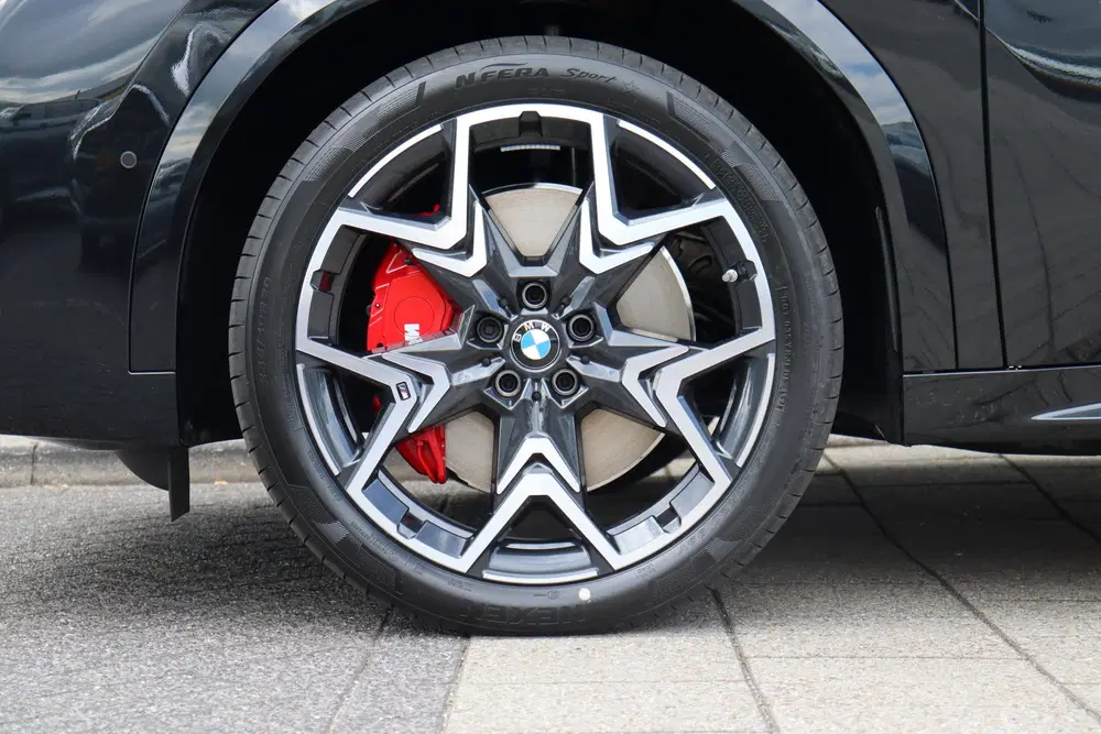 BMW iX2 eDrive20 M Sport uit 2026, foto 5