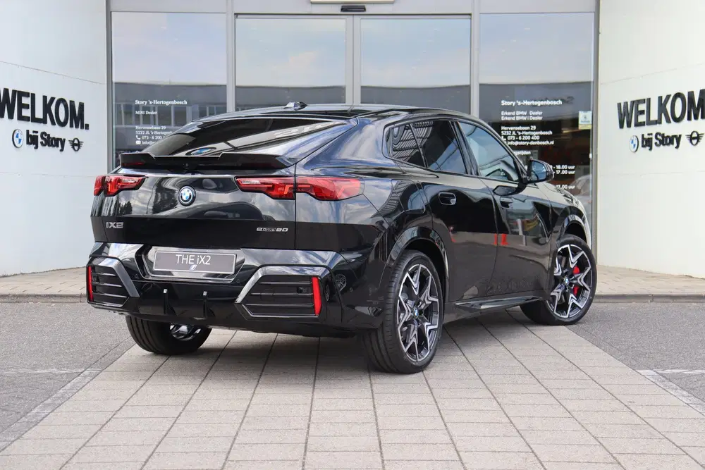 BMW iX2 eDrive20 M Sport uit 2026, foto 7