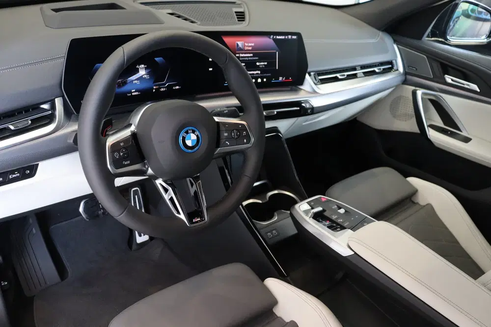 BMW iX2 eDrive20 M Sport uit 2026, foto 9