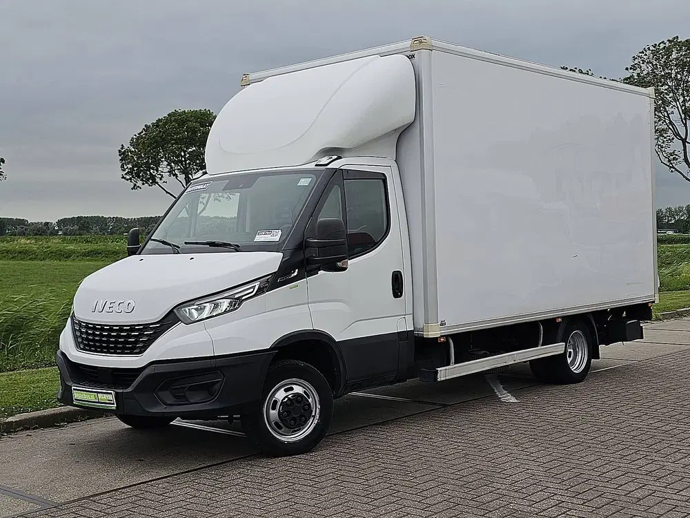 Iveco Daily 50C18 bakwagen n1 3.0ltr uit 2021, foto 2