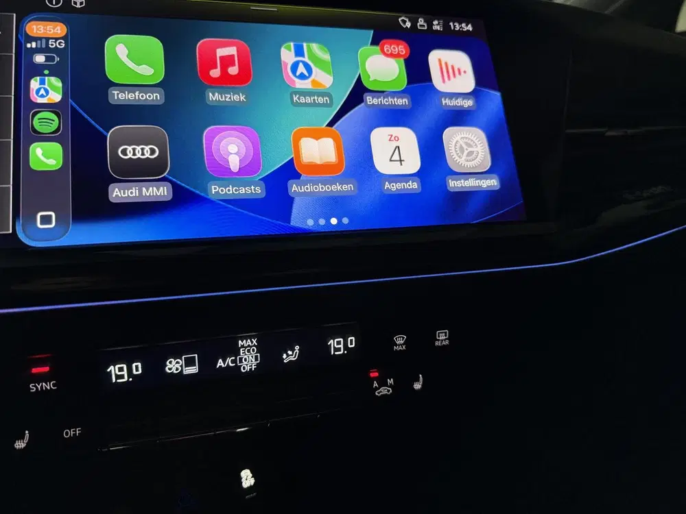 Audi Q4 e-tron uit 2022, foto 14