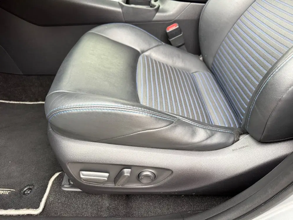 Toyota RAV 4 2.5 Hybrid 218pk CVT Bi-Tone uit 2020, foto 15