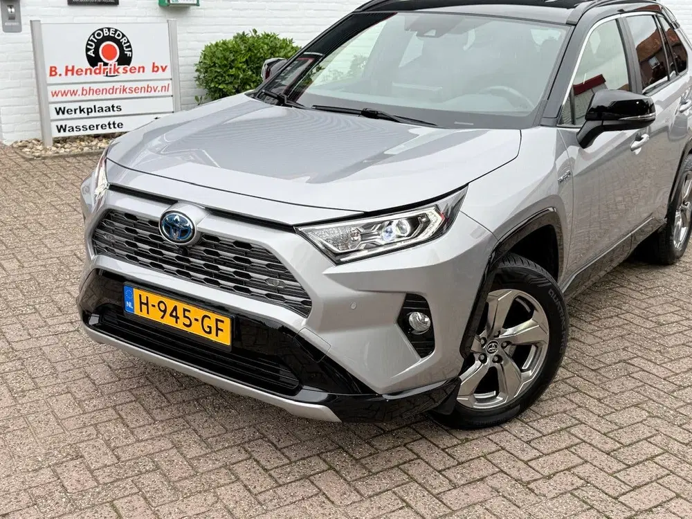 Toyota RAV 4 2.5 Hybrid 218pk CVT Bi-Tone uit 2020, foto 2