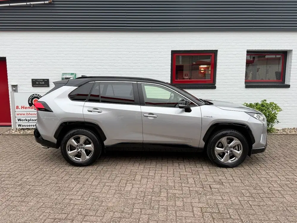 Toyota RAV 4 2.5 Hybrid 218pk CVT Bi-Tone uit 2020, foto 4