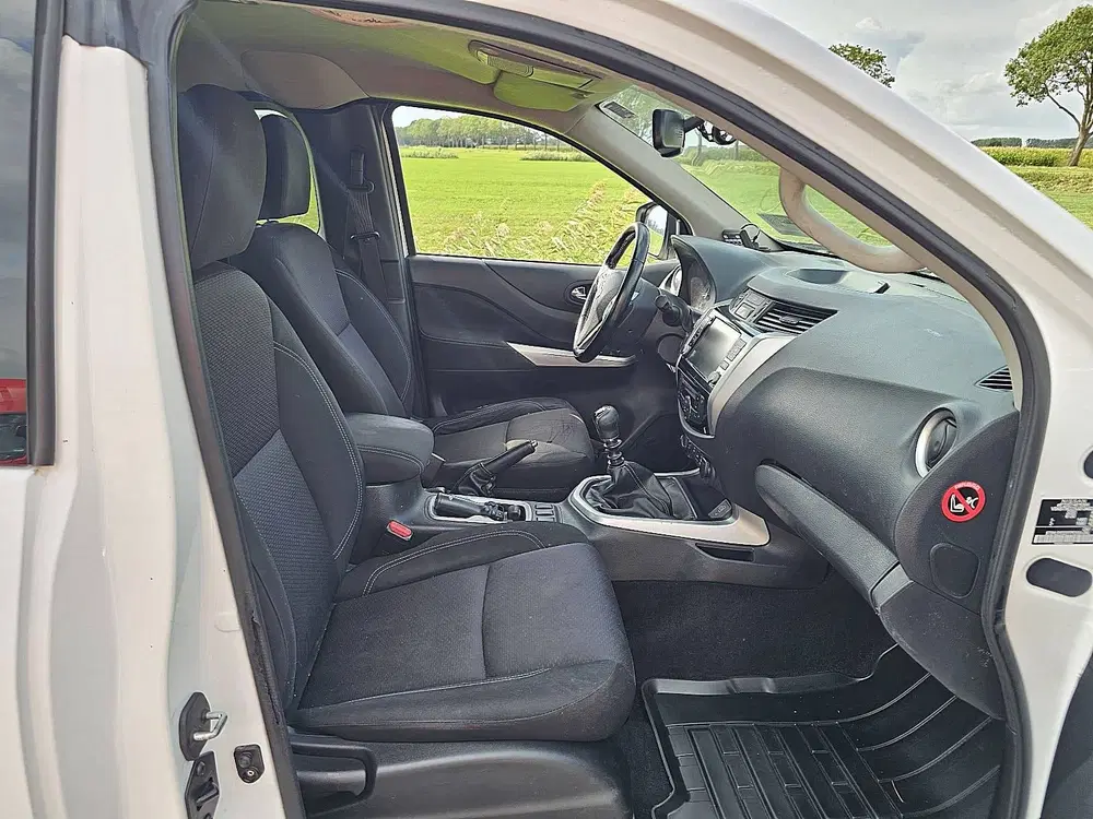 Nissan Navara 2.3 4WD 4x4 160Pk NAP Origineel Nederlands uit 2019, foto 7