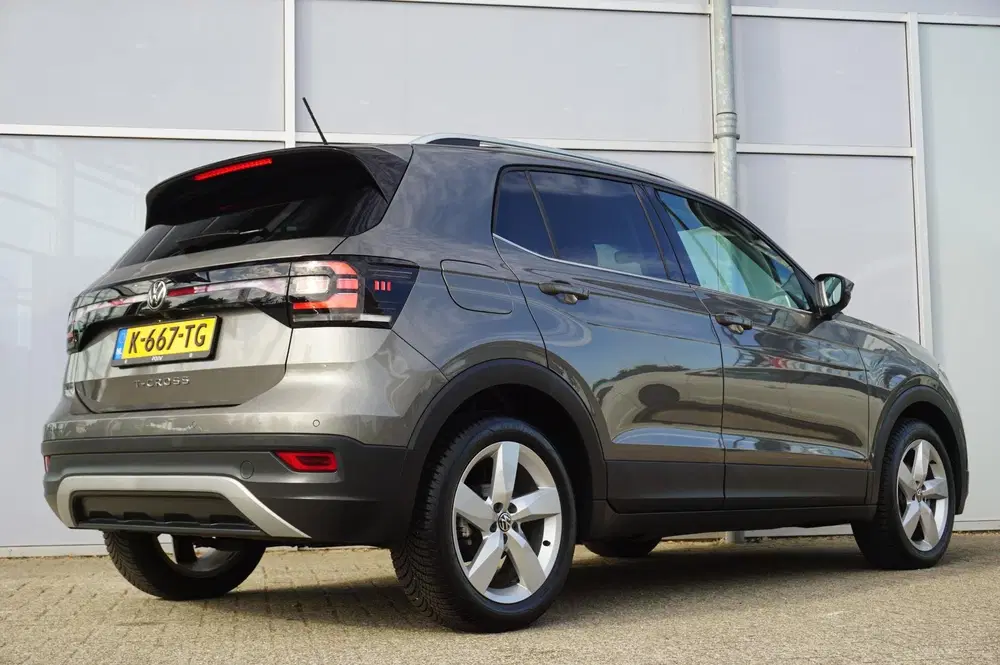 Volkswagen T-Cross 1.0 TSI 110pk Style uit 2021, foto 2