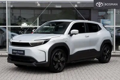 Toyota Urban Cruiser Executive 61 kWh uit 2026