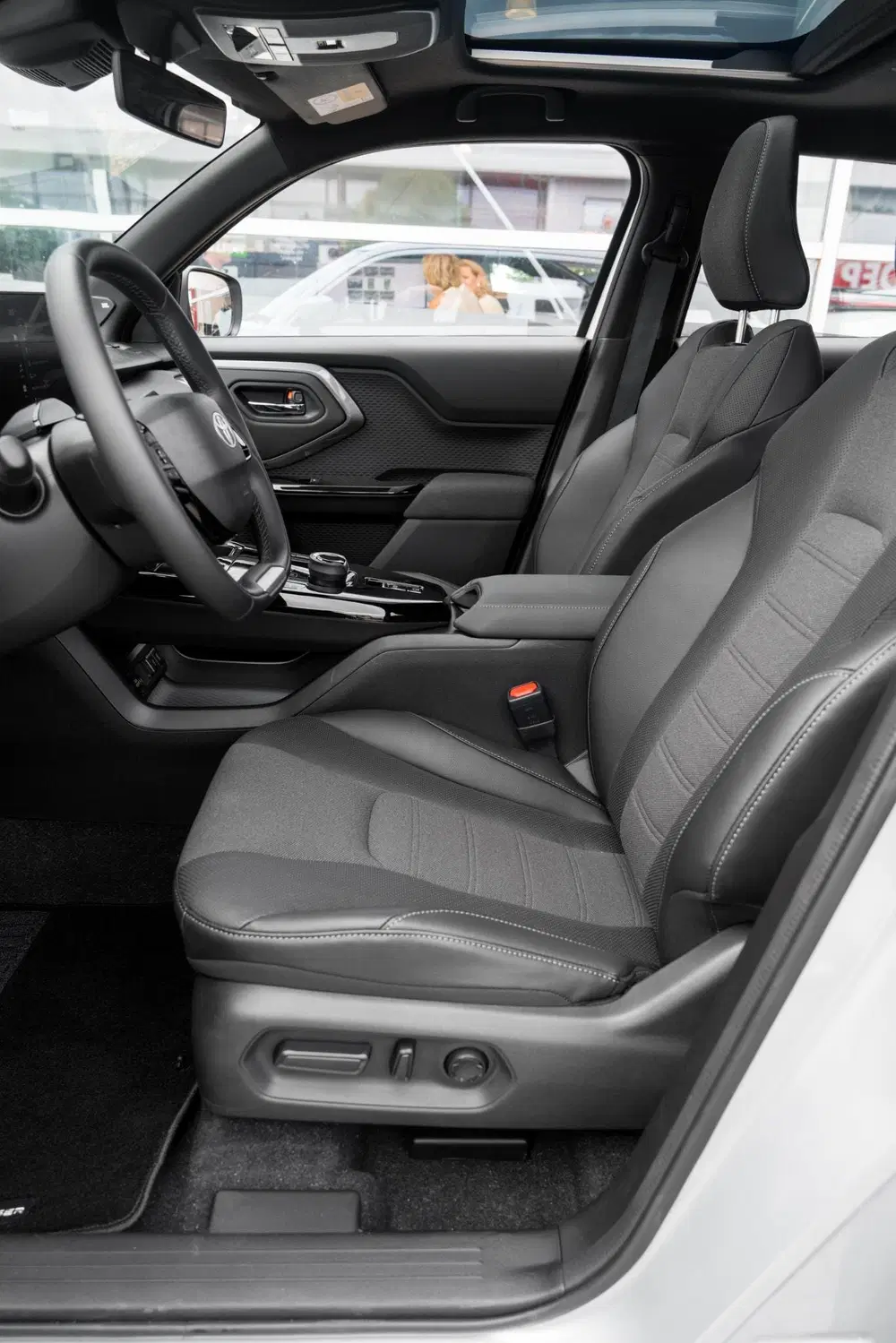 Toyota Urban Cruiser Executive 61 kWh uit 2026, foto 12