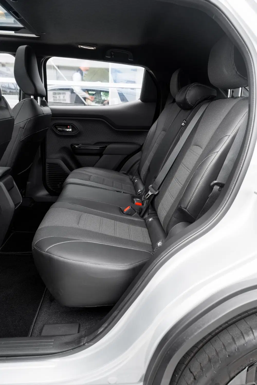 Toyota Urban Cruiser Executive 61 kWh uit 2026, foto 15