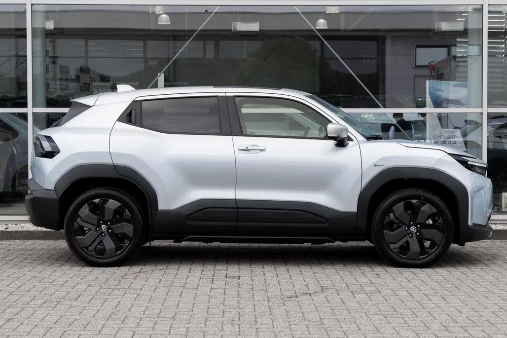 Toyota Urban Cruiser Executive 61 kWh uit 2026, foto 3