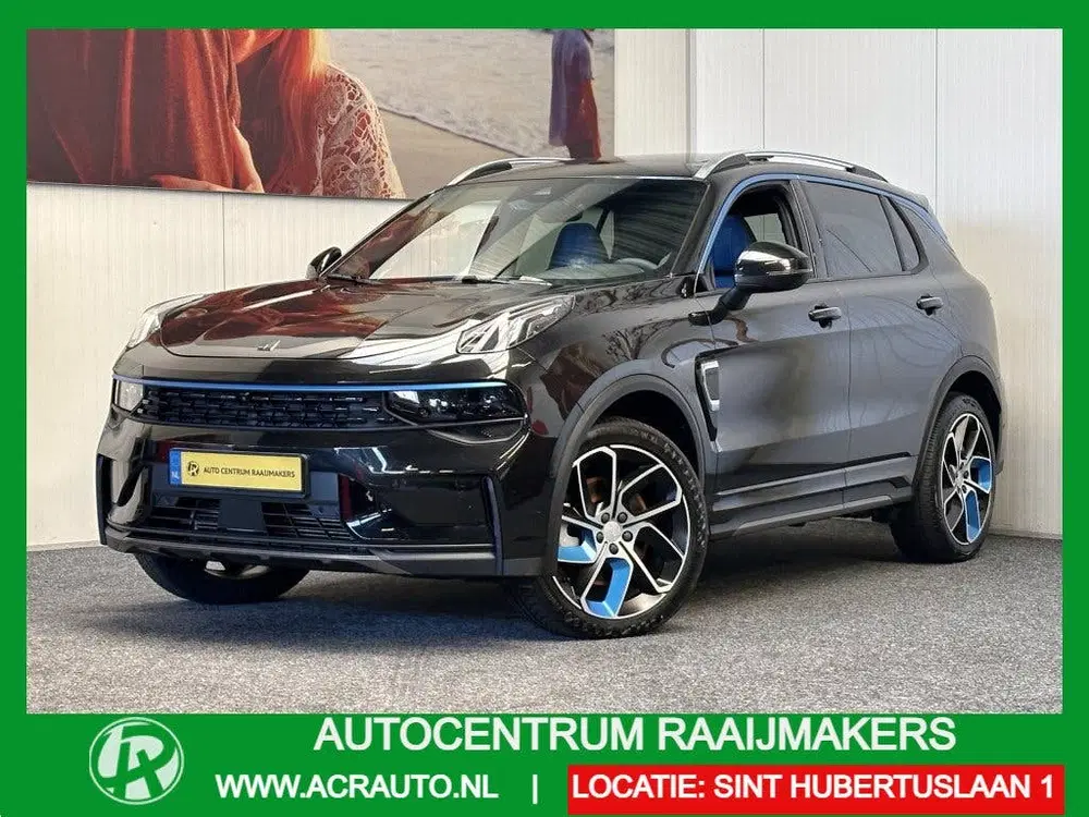 Lynk & Co 01 1.5 MODELJAAR 2023 FACELIFT ZWARTE HEMEL 3 uit 2023
