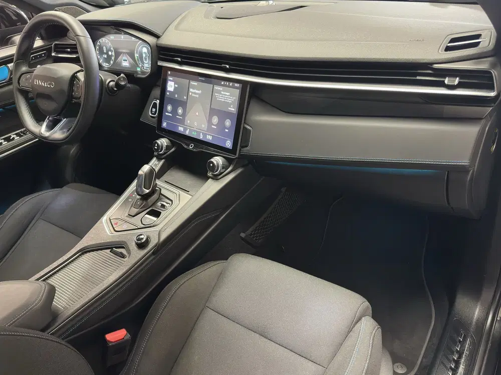Lynk & Co 01 1.5 MODELJAAR 2023 FACELIFT ZWARTE HEMEL 3 uit 2023, foto 10