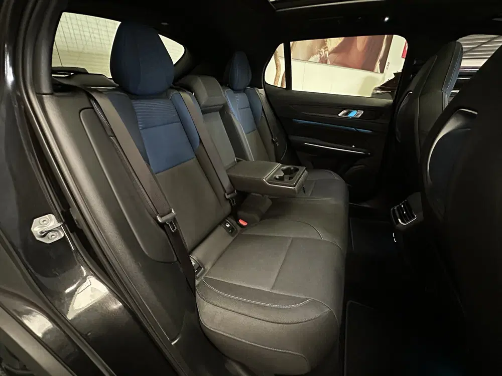 Lynk & Co 01 1.5 MODELJAAR 2023 FACELIFT ZWARTE HEMEL 3 uit 2023, foto 14