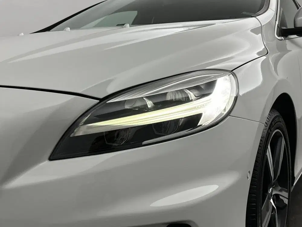 Volvo V40 T3 153PK AUT6 Polar+ Sport uit 2019, foto 11