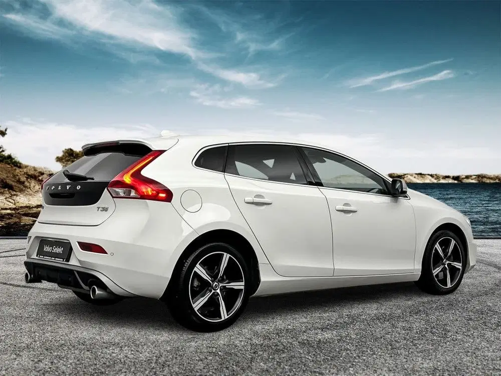 Volvo V40 T3 153PK AUT6 Polar+ Sport uit 2019, foto 2